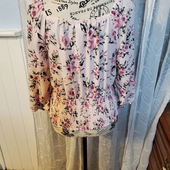 NWOT No Boundaries pink floral blouse sz large - Picture 3 of 6